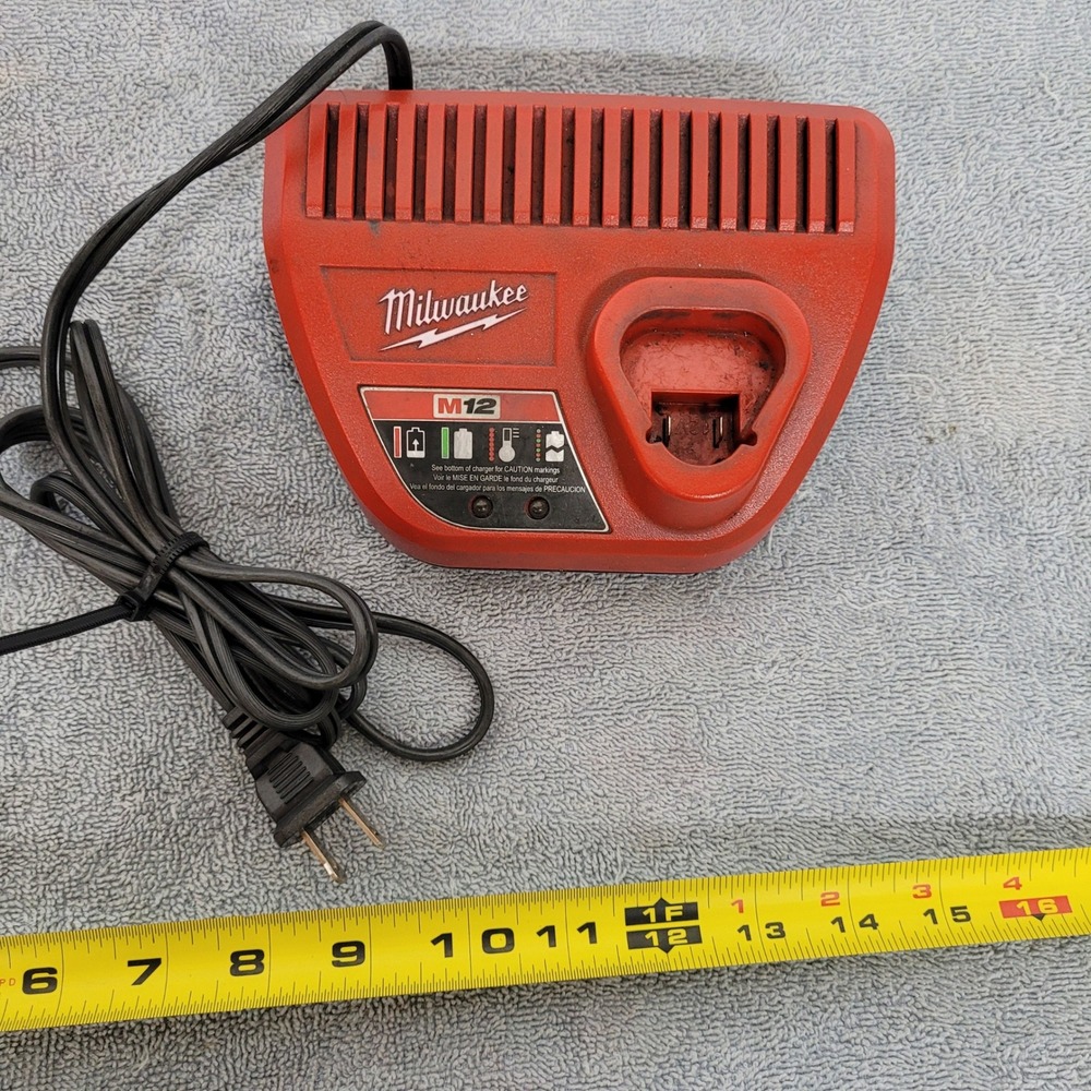 Milwaukee M12 Battery Charger 48-59-2401 Lithium-Ion 12V Cordless Tool Charger